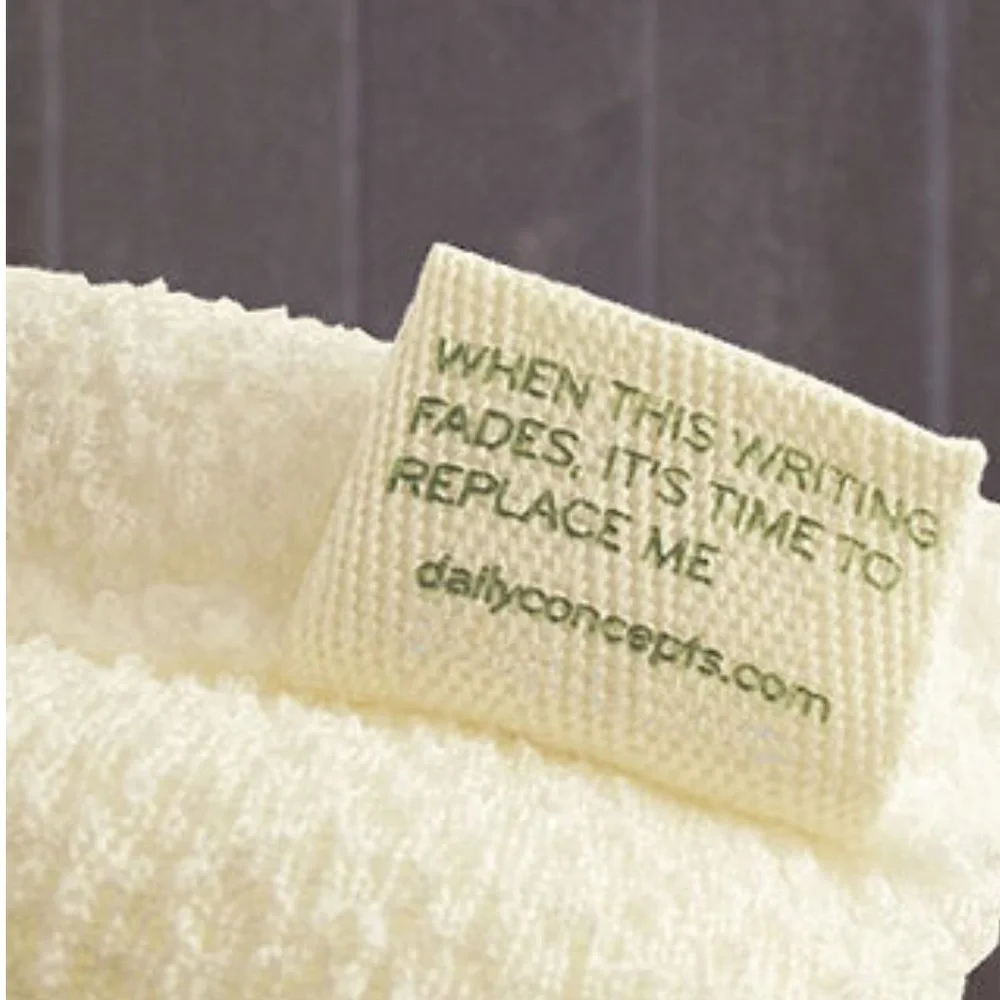 DAILY CONCEPTS Mini Facial Scrubber Gentle